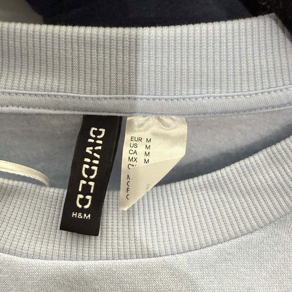 H&M Soft Blue Crewneck Top - Picture 3 of 3